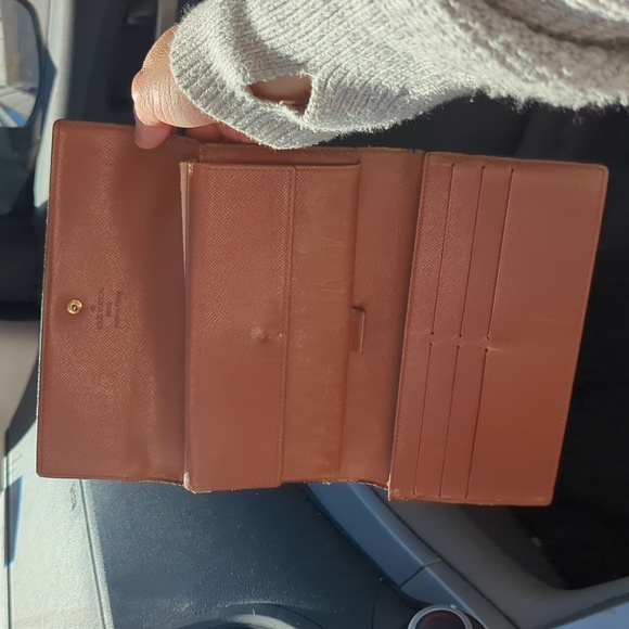 Louis Vuitton Brown and Tan Monogram Clutch Some Flaws On The Wallet. Please See - Picture 5 of 12